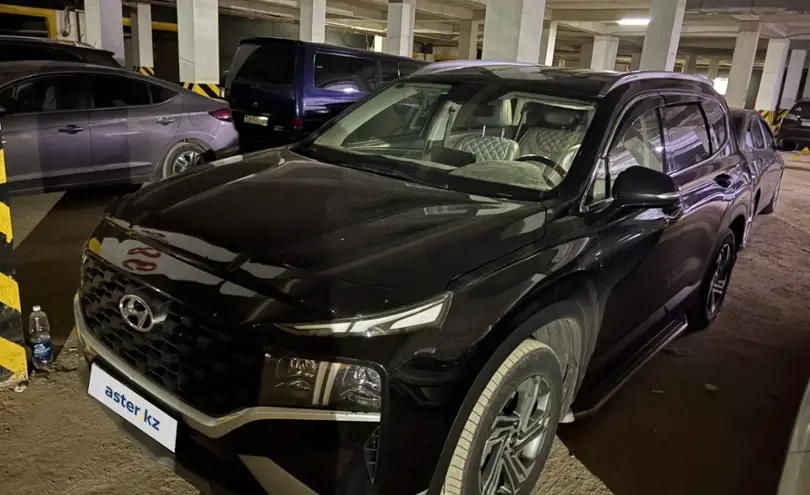 Hyundai Santa Fe 2023 года за 18 100 000 тг. в Астана