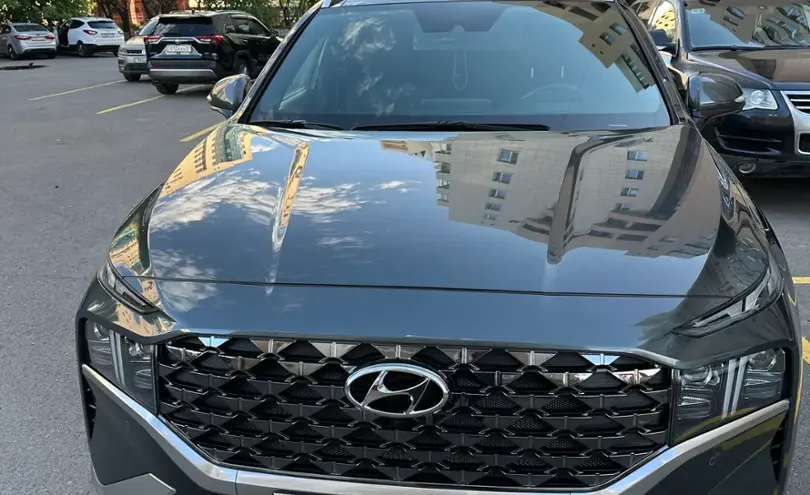 Hyundai Santa Fe 2021 года за 17 500 000 тг. в Астана
