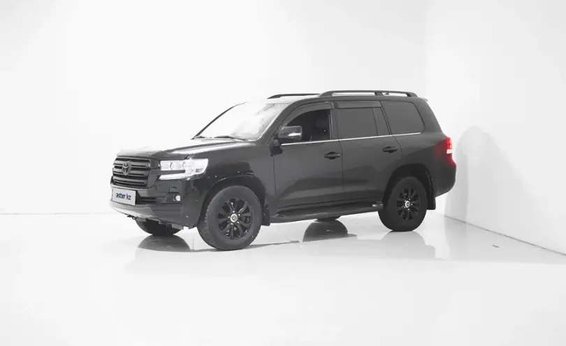 Toyota Land Cruiser 2018 года за 28 900 000 тг. в Алматы