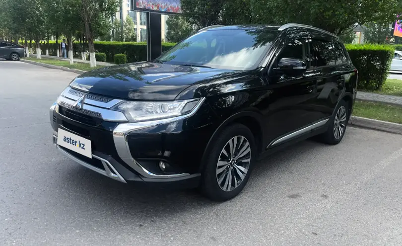Mitsubishi Outlander 2020 года за 12 000 000 тг. в Астана