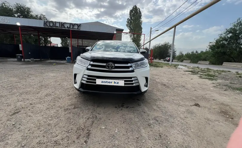 Toyota Highlander 2019 года за 18 500 000 тг. в Алматы