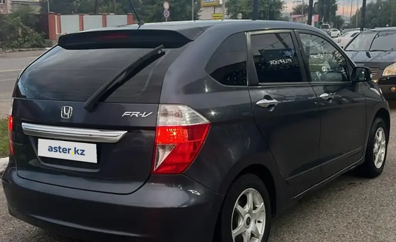 Honda FR-V 2005 года за 4 400 000 тг. в Усть-Каменогорск фото 2