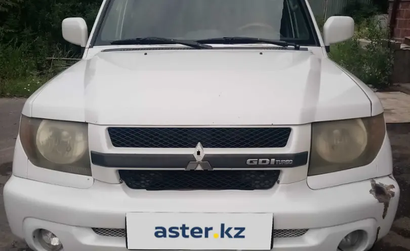 Mitsubishi Pajero iO 2001 года за 2 600 000 тг. в Астана