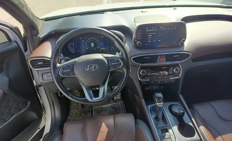 Hyundai Santa Fe 2019 года за 13 500 000 тг. в Алматы