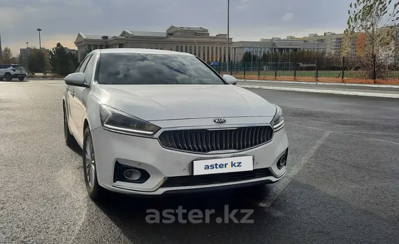 Kia K7 2018 года за 10 500 000 тг. в Астана