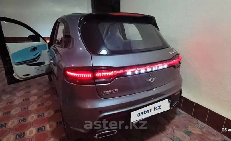 Porsche Cayenne 2024 года за 3 600 000 тг. в Шымкент
