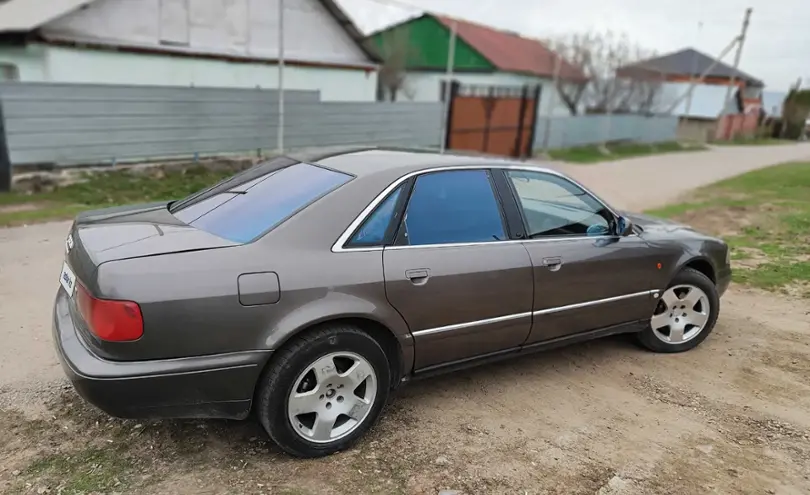Audi A8 1995 года за 1 800 000 тг. в Алматы фото 2