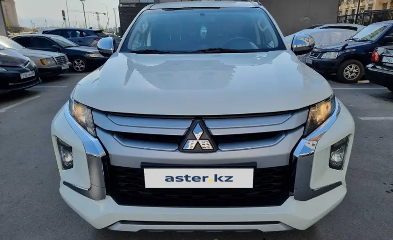 Mitsubishi L200 2021 года за 12 800 000 тг. в Алматы