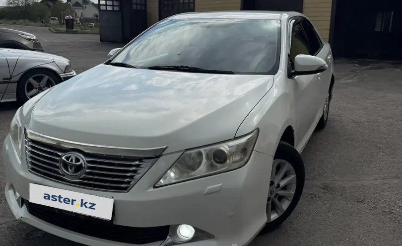 Toyota Camry 2012 года за 9 700 000 тг. в Караганда