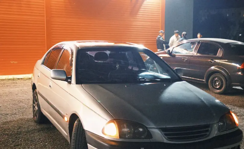 Toyota Avensis 1998 года за 2 000 000 тг. в Кокшетау