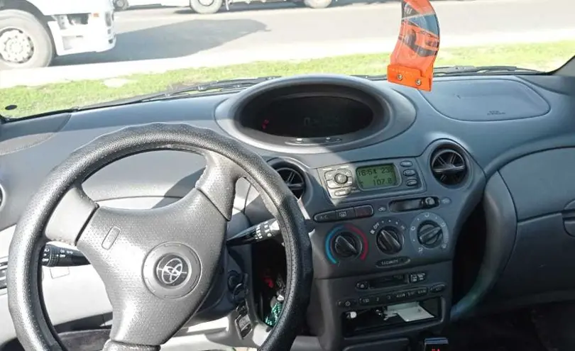 Toyota Yaris 2001 года за 2 100 000 тг. в Алматы фото 4