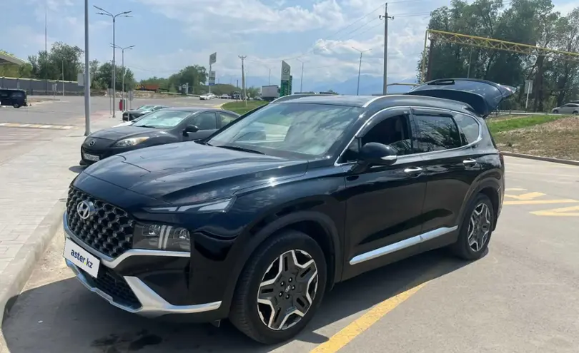 Hyundai Santa Fe 2021 года за 15 900 000 тг. в Алматы