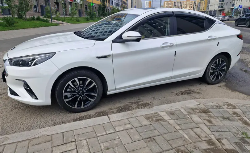 JAC J7 2023 года за 6 800 000 тг. в Астана