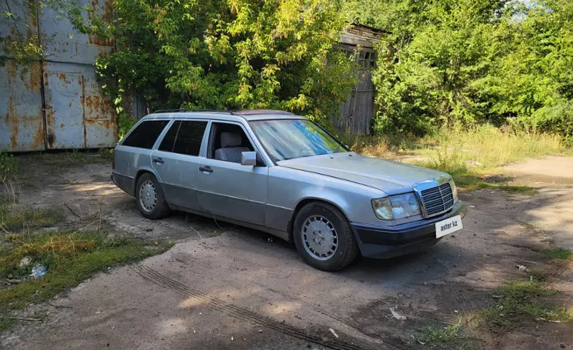 Mercedes-Benz E-Класс 1993 года за 2 200 000 тг. в Уральск фото 4
