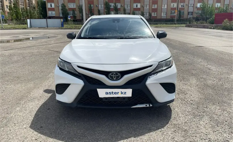 Toyota Camry 2019 года за 9 000 000 тг. в Актюбинская область