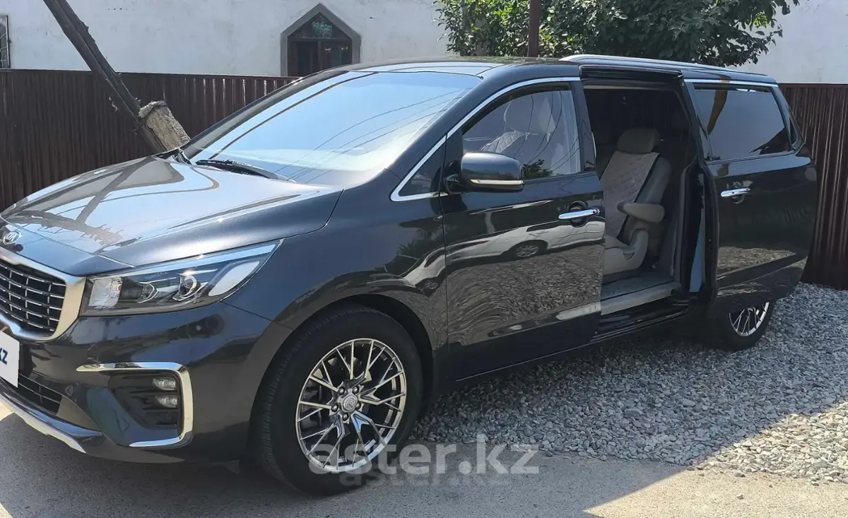 Kia Carnival 2019 года за 13 500 000 тг. в Алматы фото 2
