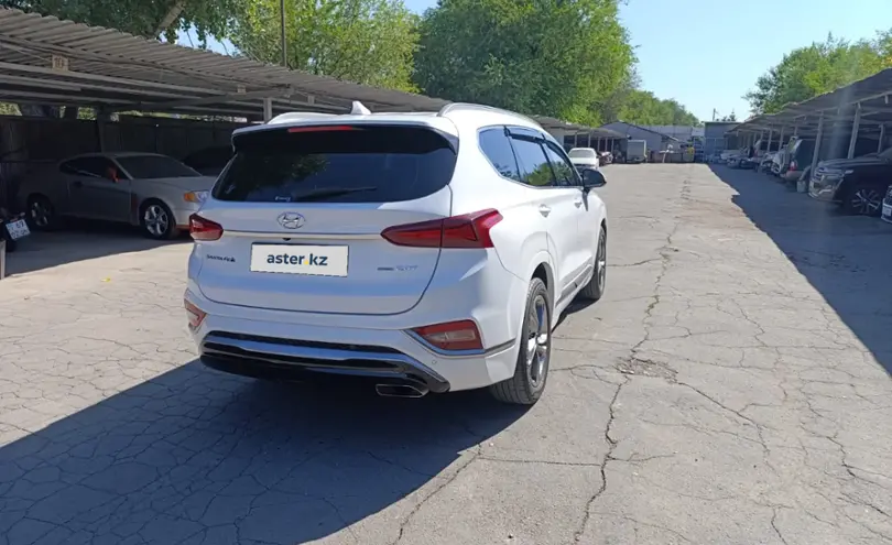 Hyundai Santa Fe 2019 года за 13 500 000 тг. в Алматы фото 3