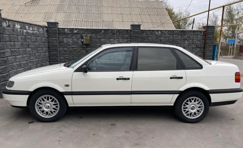 Volkswagen Passat 1995 года за 2 000 000 тг. в Алматы фото 4
