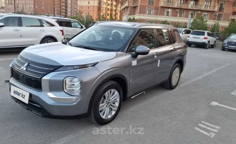 Mitsubishi Outlander 2023 года за 15 000 000 тг. в Актау