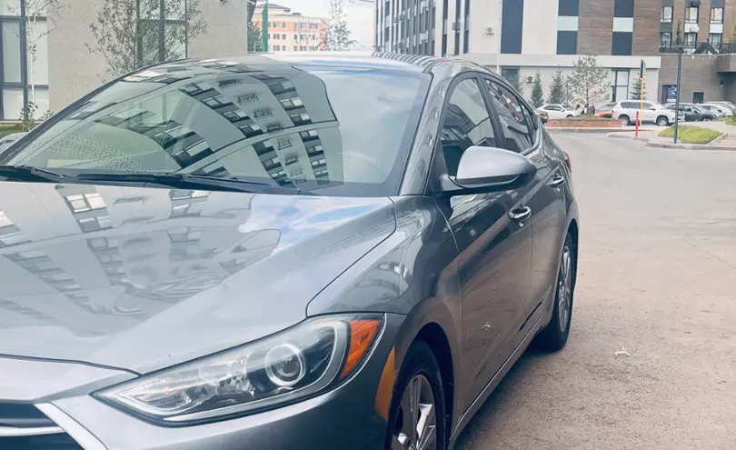 Hyundai Elantra 2017 года за 7 000 000 тг. в Астана