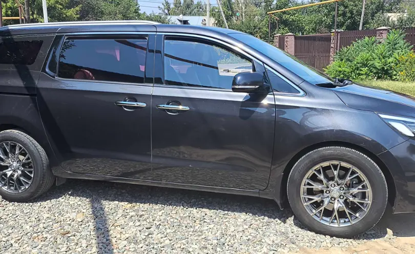Kia Carnival 2019 года за 13 500 000 тг. в Алматы фото 3