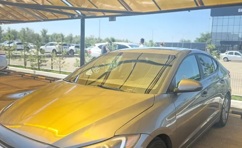Hyundai Elantra 2018 года за 6 000 000 тг. в Западно-Казахстанская область