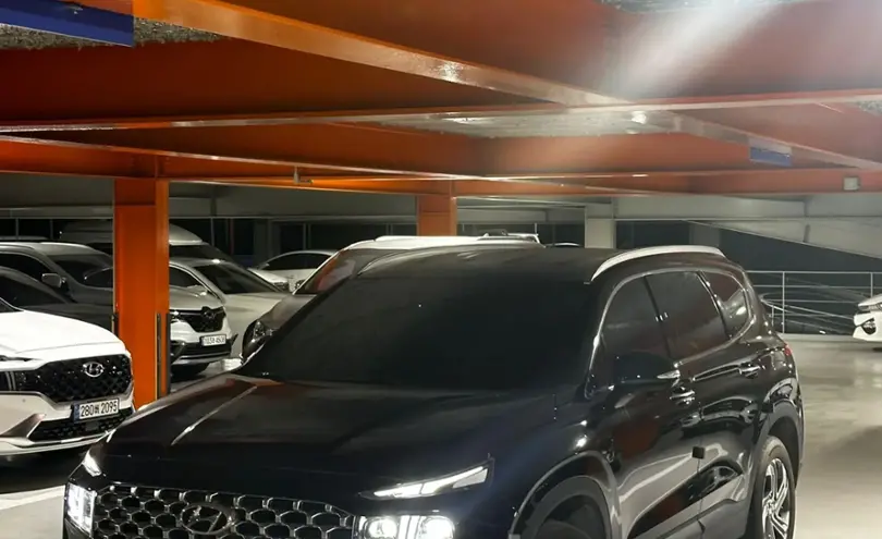 Hyundai Santa Fe 2023 года за 18 500 000 тг. в Астана