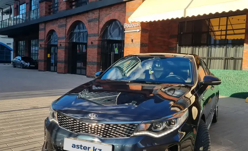 Kia K5 2017 года за 10 000 000 тг. в Астана