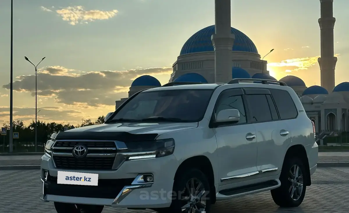 Toyota Land Cruiser 2008 года за 15 500 000 тг. в Астана