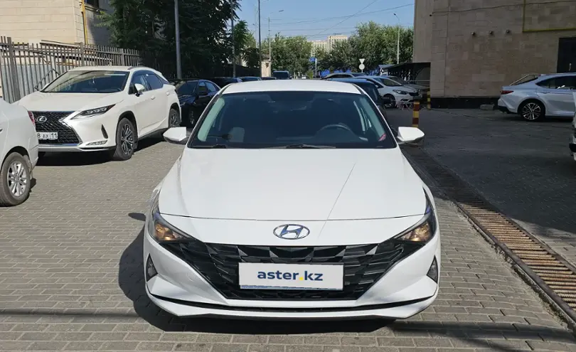 Hyundai Elantra 2021 года за 9 000 000 тг. в Шымкент
