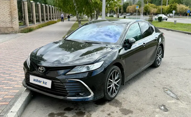 Toyota Camry 2021 года за 16 000 000 тг. в Астана
