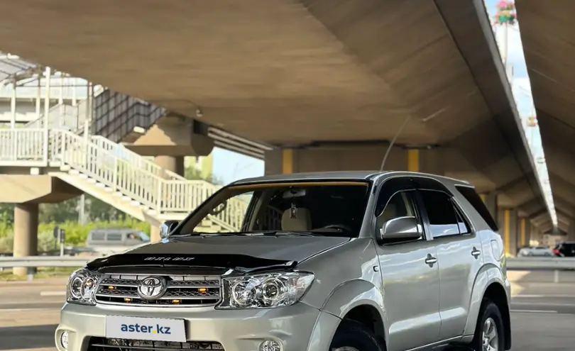 Toyota Fortuner 2006 года за 9 500 000 тг. в Алматы