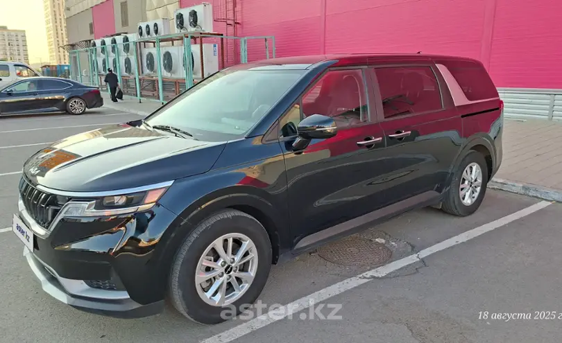 Kia Carnival 2022 года за 17 500 000 тг. в Астана