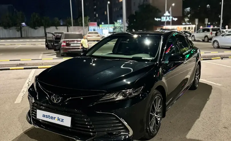 Toyota Camry 2023 года за 16 000 000 тг. в Алматы