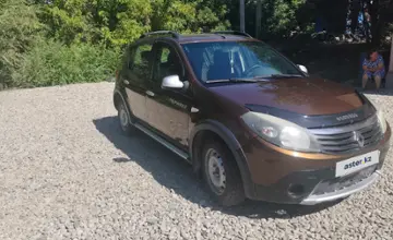 Renault Sandero 2013 года за 3 200 000 тг. в Талдыкорган фото 2