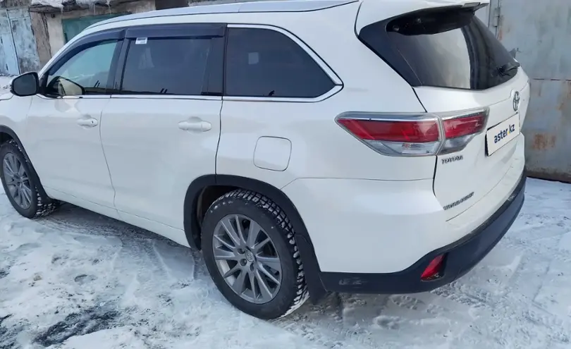 Toyota Highlander 2014 года за 16 000 000 тг. в Астана