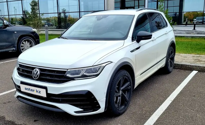 Volkswagen Tiguan 2021 года за 25 000 000 тг. в Астана