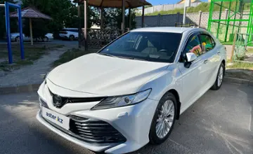 Toyota Camry 2019 года за 15 300 000 тг. в Шымкент фото 1