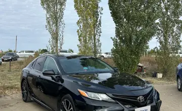 Toyota Camry 2018 года за 7 700 000 тг. в Актюбинская область фото 2