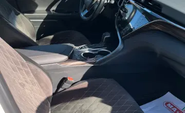 Toyota Camry 2019 года за 15 300 000 тг. в Шымкент