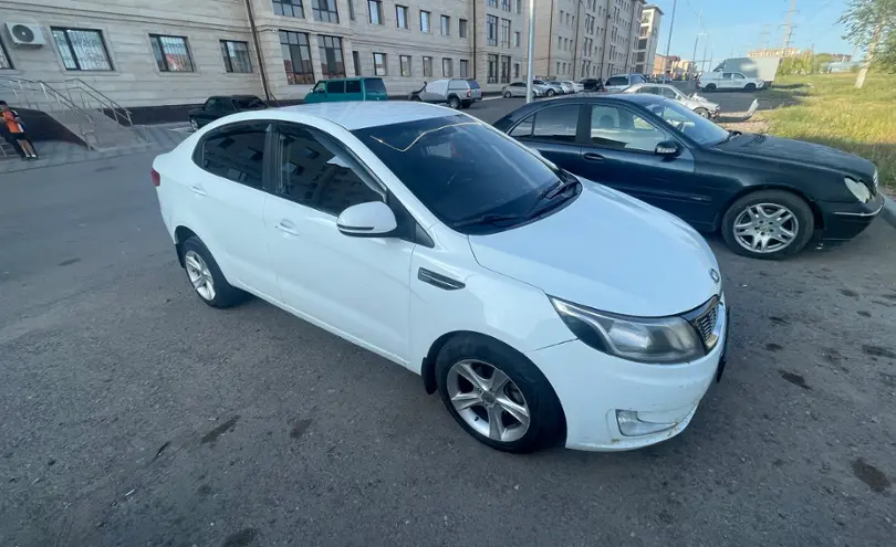 Kia Rio 2013 года за 4 700 000 тг. в Караганда фото 3