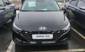 Hyundai Elantra 2022 года за 10 000 000 тг. в Уральск фото 2