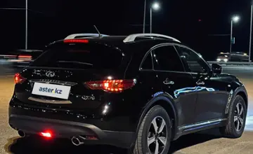 Infiniti QX70 2015 года за 13 500 000 тг. в Павлодар