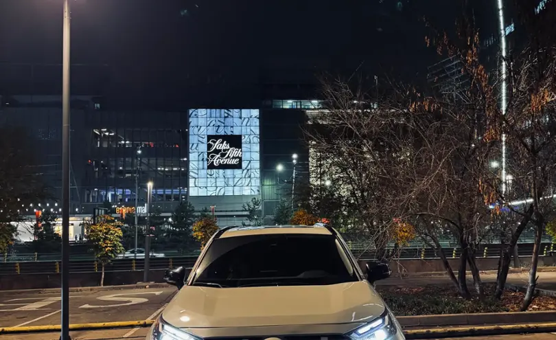 Toyota RAV4 2022 года за 15 300 000 тг. в Алматы