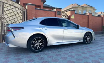Toyota Camry 2021 года за 13 700 000 тг. в Мангистауская область фото 2