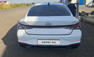 Hyundai Elantra 2021 года за 10 500 000 тг. в Астана фото 3