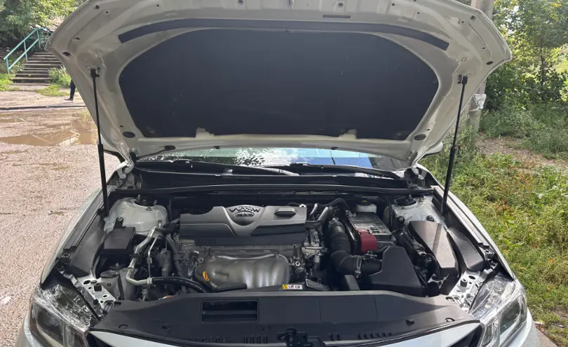 Toyota Camry 2018 года за 12 500 000 тг. в Восточно-Казахстанская область фото 3