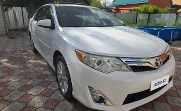 Toyota Camry 2013 года за 7 000 000 тг. в Актобе фото 3