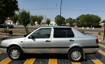Volkswagen Vento 1992 года за 900 000 тг. в Алматы фото 3
