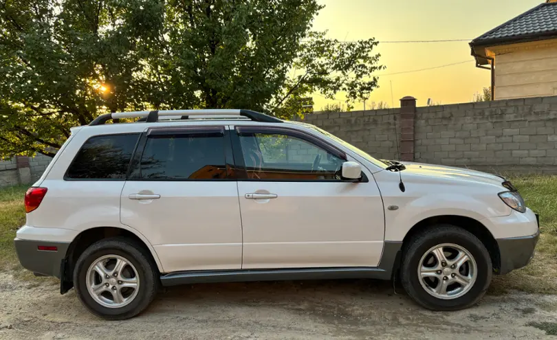 Mitsubishi Outlander 2003 года за 5 000 000 тг. в Алматы фото 2